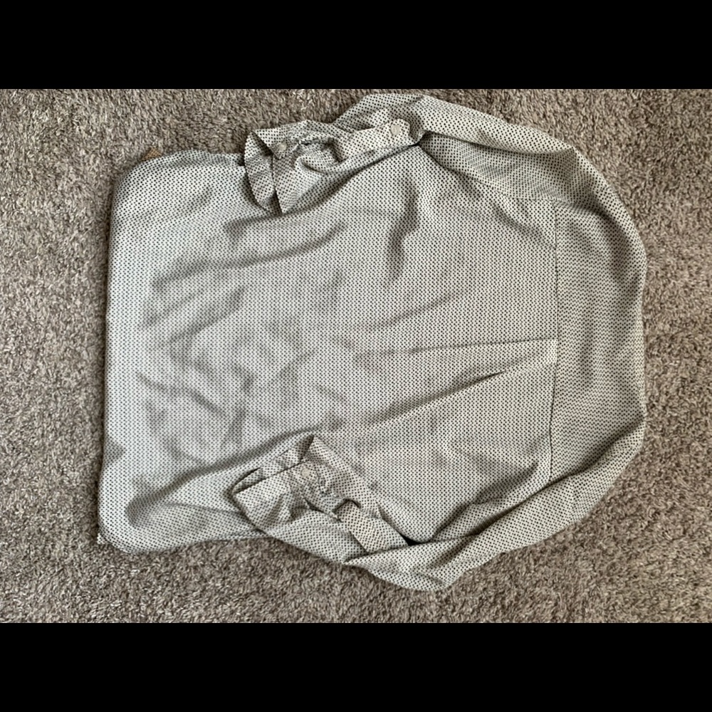 Ladies blouse ๐ - Picture 5 of 6